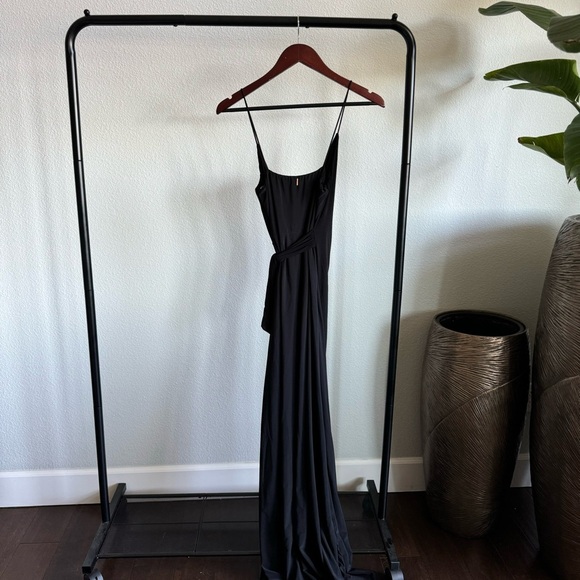 Misa‎ Los Angeles Black Veronika Wrap Maxi Dress Size XS NWT - Picture 7 of 10